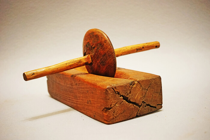 나무라는 일상의 예술... 고미술전문점 <예든>